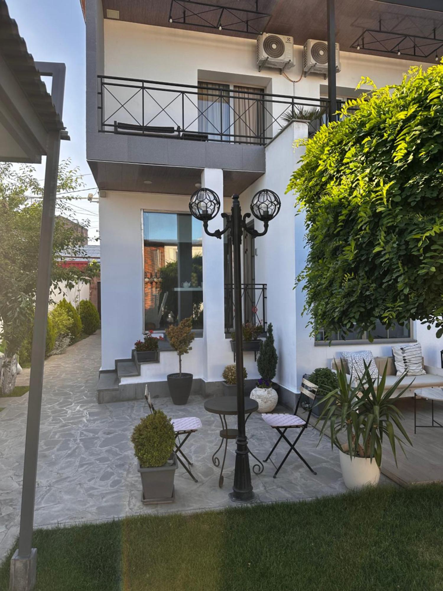Bed & Breakfast Garden Lounge Yerevan