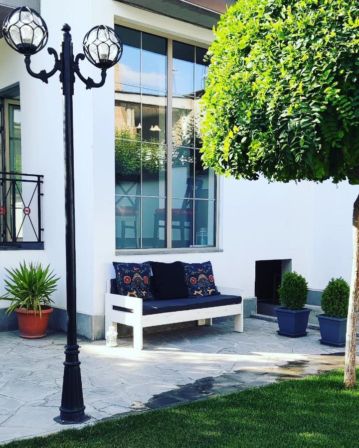 Garden Lounge Bed & Breakfast